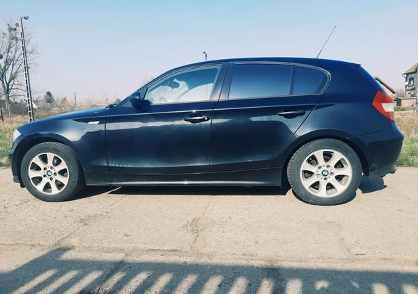 BMW Seria 1 cena 13800 przebieg: 242440, rok produkcji 2005 z Gołańcz małe 79